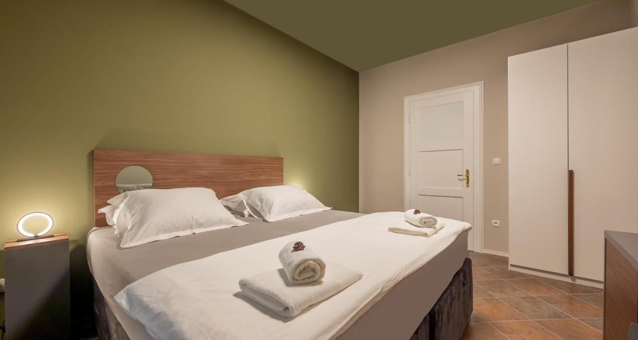 Green, Deluxe Two Bedroom Suite سبليت المظهر الخارجي الصورة