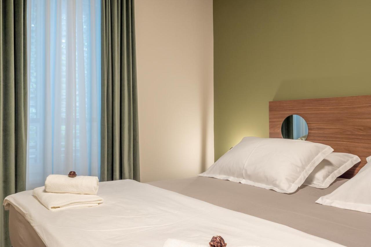Green, Deluxe Two Bedroom Suite سبليت المظهر الخارجي الصورة