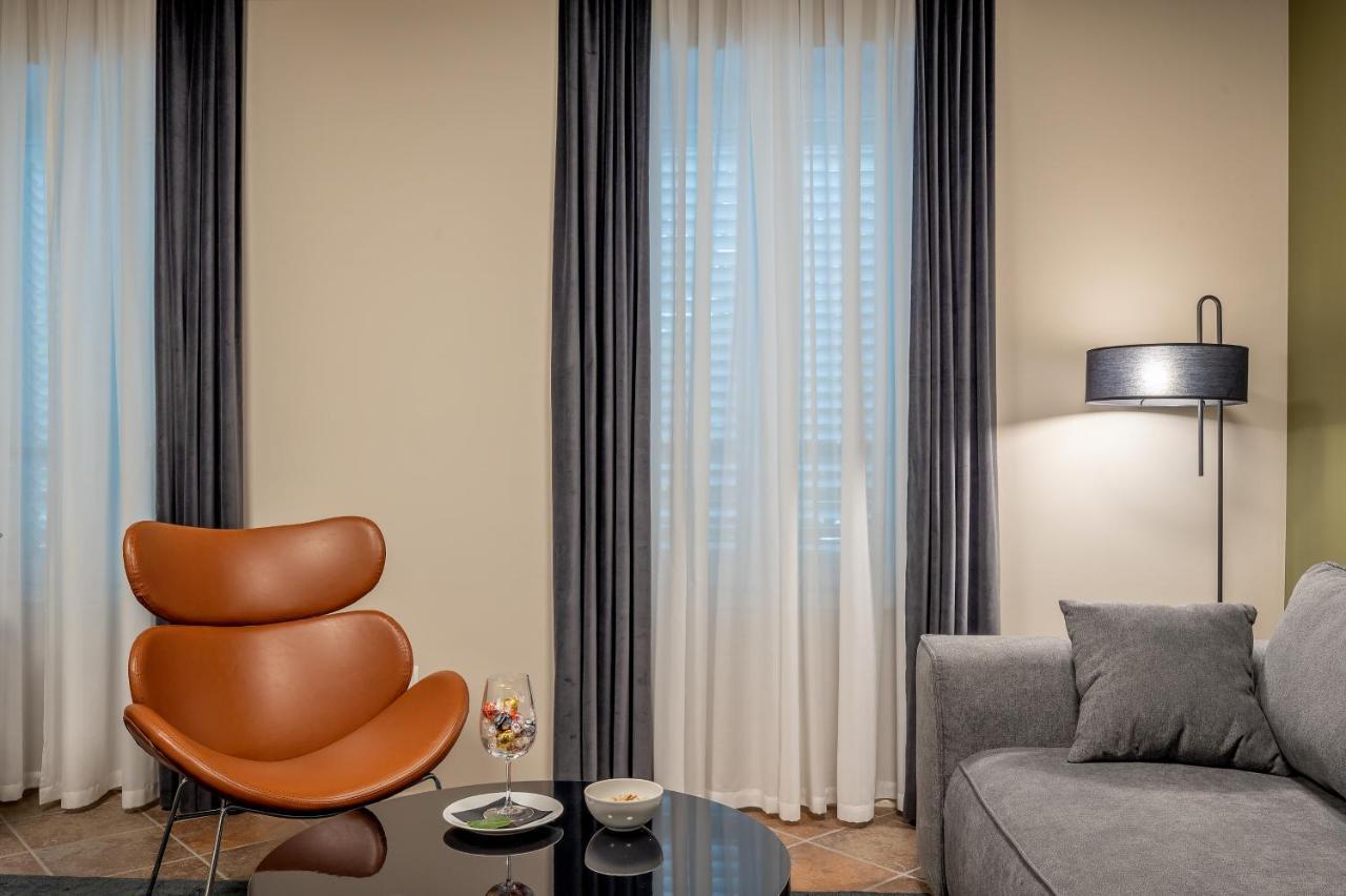 Green, Deluxe Two Bedroom Suite سبليت المظهر الخارجي الصورة