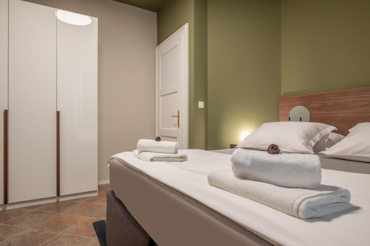 Green, Deluxe Two Bedroom Suite سبليت المظهر الخارجي الصورة